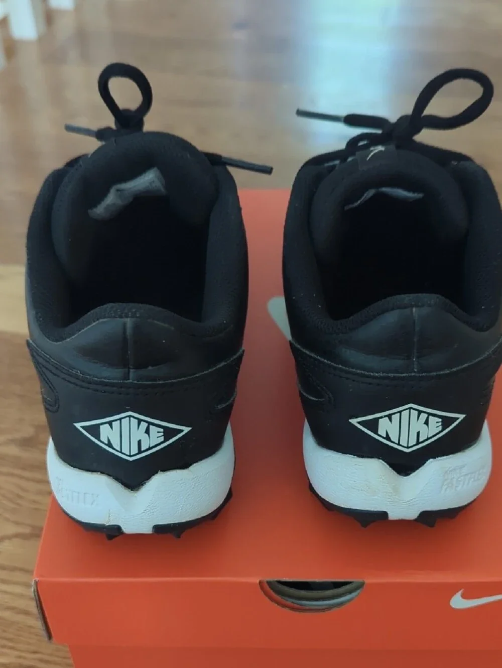 Nike Youth Black & White Baseball/Football Cleats